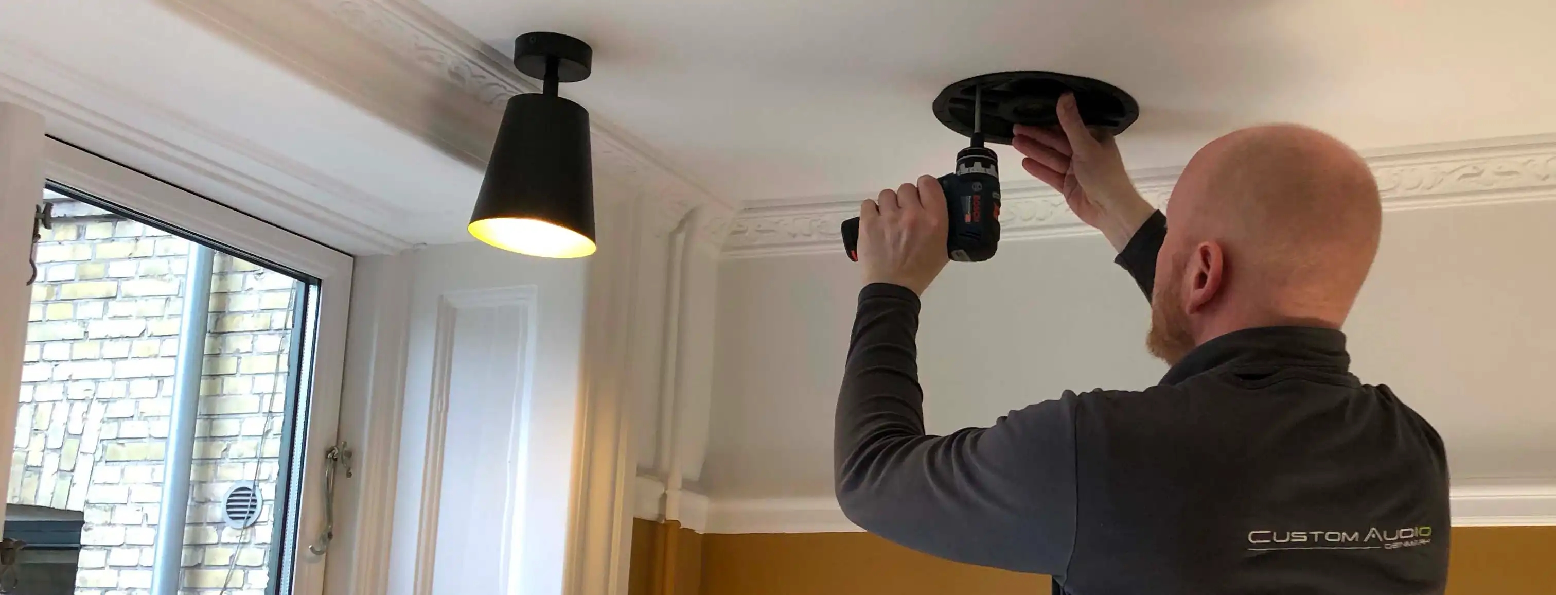 Custom Audio monterer loft højttalere